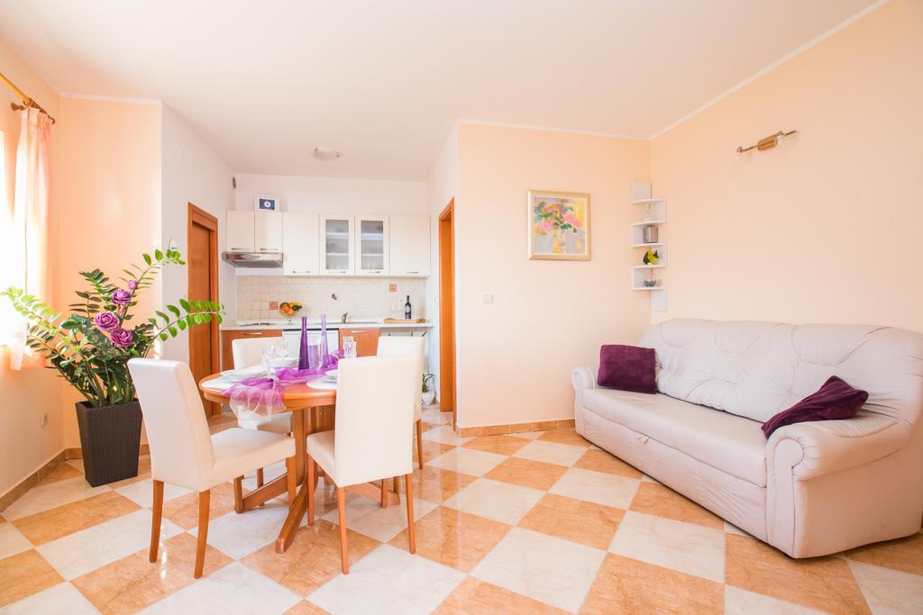Apartments Grbic มลินี ภายนอก รูปภาพ